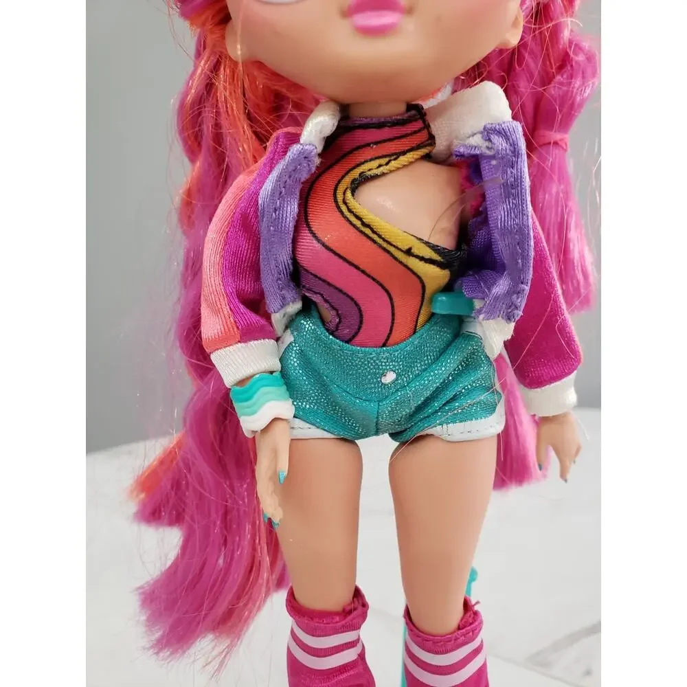 WITH‎ STAND LOL SURPRISE OMG House of Surprise Doll Series 2 Roller Chick